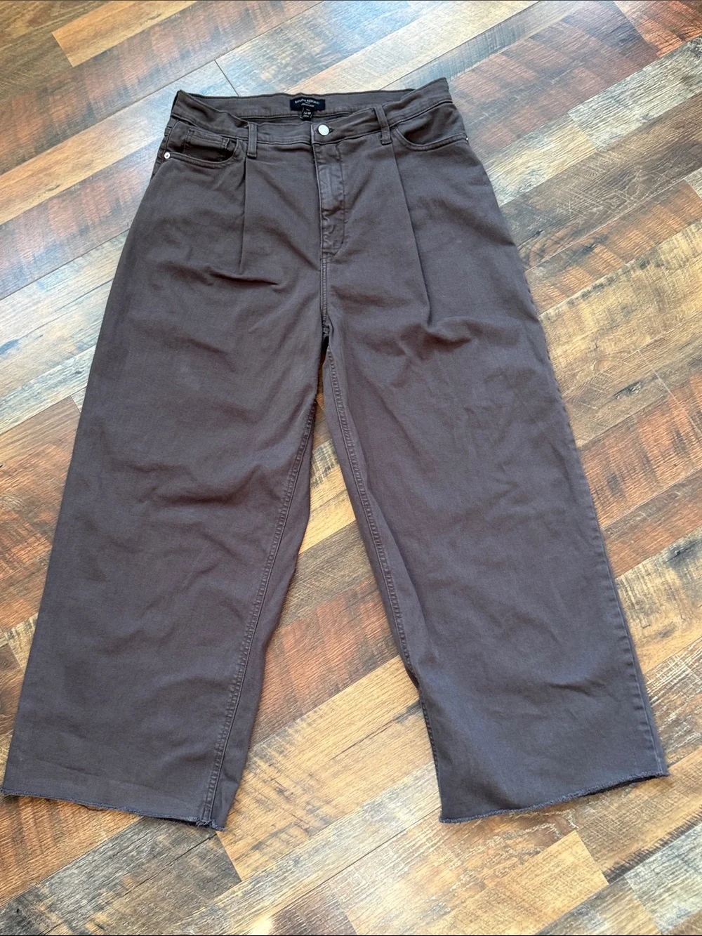 Banana Republic Wide Leg Crop Jeans 32/14 Tall Truffle Brown High Rise Pleated